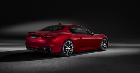 Maserati GranTurismo już bez tajemnic. V6 zachwyca osiągami, ale to elektryk pozamiatał