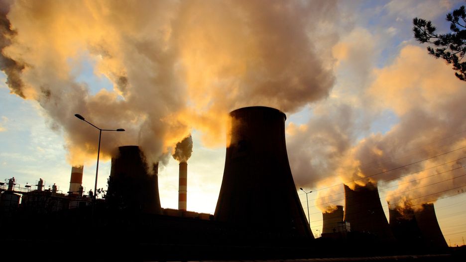 Niepokojące dane. Za 80 proc. emisji CO2 odpowiada kilkudziesięciu producentów