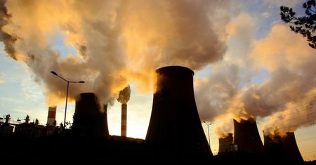 Niepokojące dane. Za 80 proc. emisji CO2 odpowiada kilkudziesięciu producentów