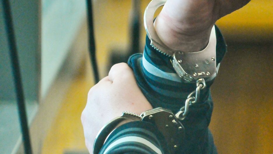 reporter_baza_2022-08
11.08.2019 Lodz. Zdjecie ilustracyjne; wyrok sadu w sprawie o morderstwo. N/z zabojca w kajdankach. Fot. Piotr Kamionka/REPORTER
Piotr Kamionka/REPORTER