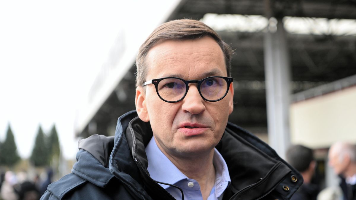 Mateusz Morawiecki podczas wizyty na polsko-ukraińskim przejściu granicznym, 2 marca