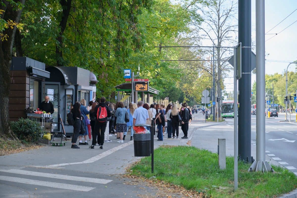 Studenci wrócili do Lublina: tłoczniej w autobusach, korki na ulicach