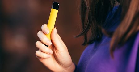 Koniec jednorazowych e-papierosów w Polsce. Rząd przyjął projekt ustawy – co się zmieni?