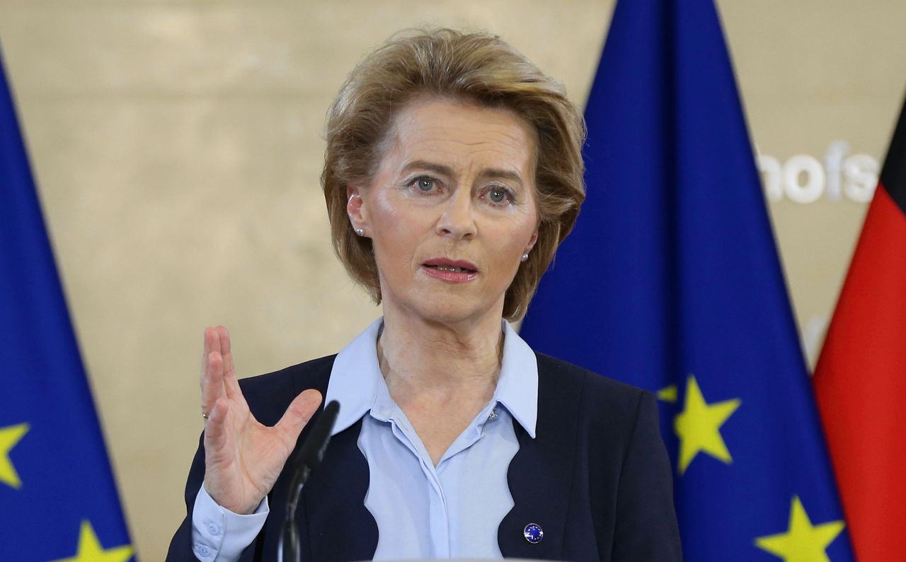 Ursula von der Leyen odpowiada brytyjskiemu premierowi. (Photo by Dursun Aydemir/Anadolu Agency via Getty Images)
