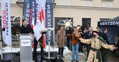 Takiego spotkania Mentzen się nie spodziewał. "Śmierć" z kosą na scenie