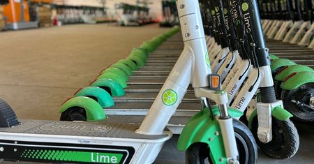 Elektryczne hulajnogi Lime - niemalże 100% poddane zostanie recyklingowi