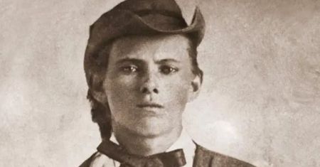 Jesse James. Historia najsłynniejszego amerykańskiego bandyty