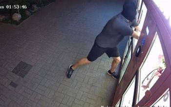 Nagrali go z łomem w Poznaniu. Skandaliczne zachowanie mężczyzny