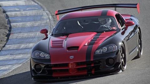 2010-Dodge-Viper-ACR