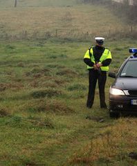 Rolnik zaorał drogę