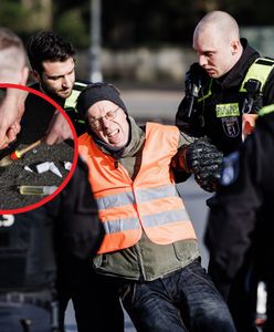 Chaos w Berlinie. Blokują ulice, przyklejają się do asfaltu