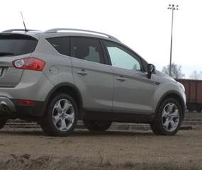 Ford Kuga: SUV na sterydach