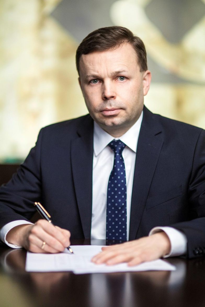 Prezes PKP Cargo stracił posadę marzeń - miesięcznie zarabiał ponad 100 tys. zł.