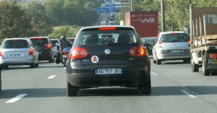 Jazda po francusku: tylko w towarzystwie