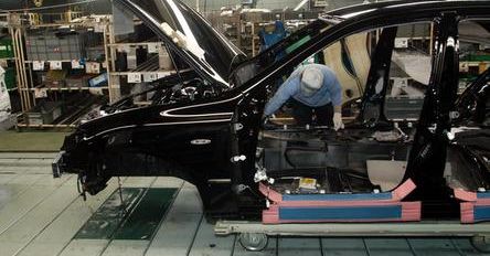 Toyota wstrzyma czasowo produkcję w krajowych fabrykach