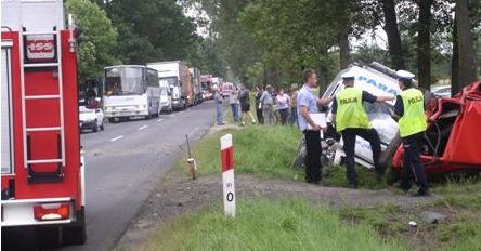 Poważny wypadek pod Kłodzkiem, trzy osoby nie żyją