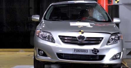 Komputer Toyoty chwyci za kierownicę
