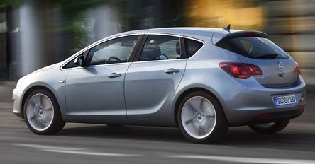 Kolejny Opel bez kantów