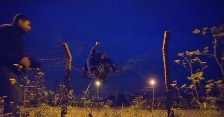 Nielegalna imigracja do Wielkiej Brytanii. Nowa trasa przerzutu przez Kanał La Manche