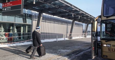 Dziesiątki tysięcy podróżnych dotkniętych paraliżem lotniska