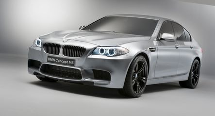 BMW M5: na cztery koła