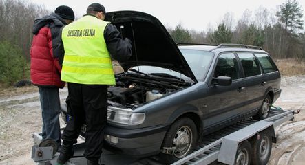 Liczba samochodów z zagranicy nie spada