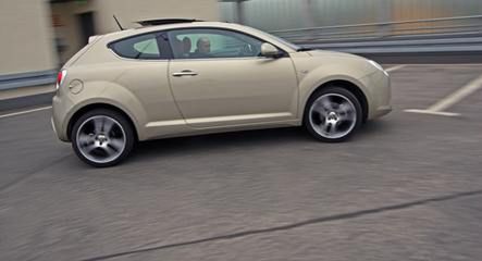 Test: Alfa Romeo MiTo 1.4 - Mała ślicznotka