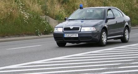 Policja przestrzega kierowców przed brawurą
