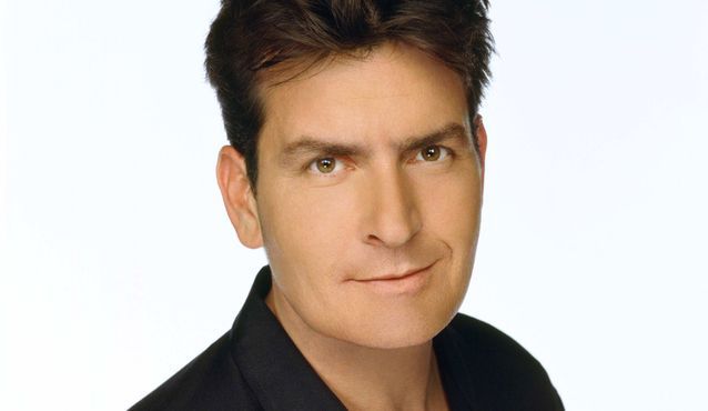 Dwóch i pół": Charlie Sheen nie dostanie 100 milionów dolarów