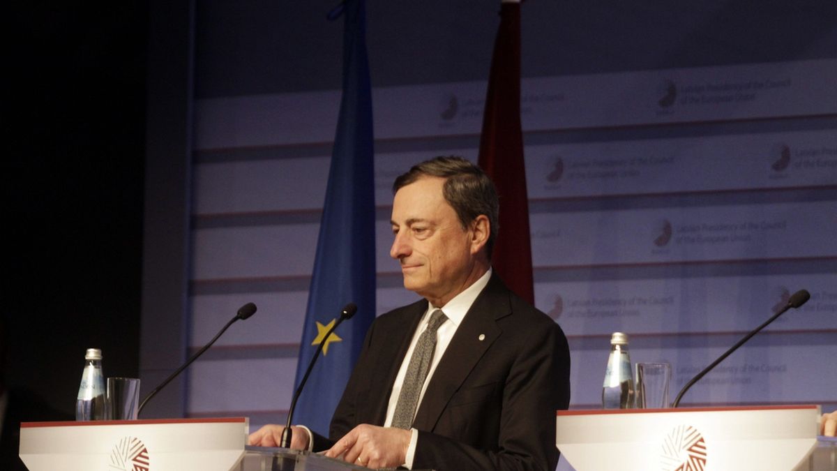 Mario Draghi, szef EBC.