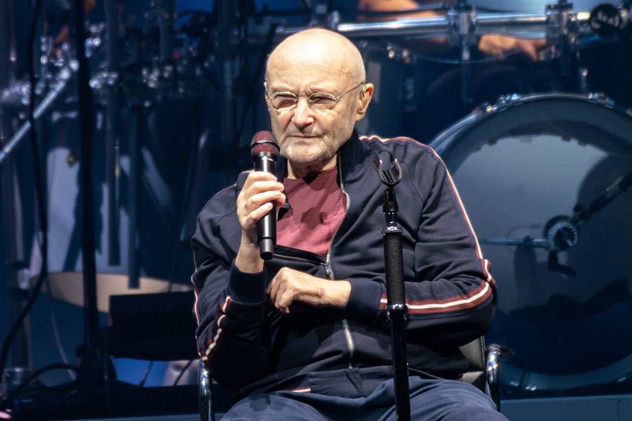 Phil Collins nie ukrywa prawdy. Potrzebuje stałej pomocy