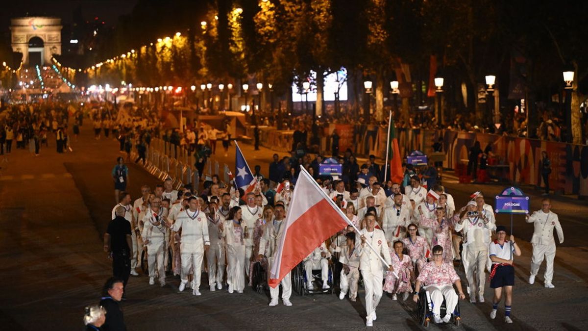 Getty Images / Rafal Oleksiewicz/Anadolu  / Na zdjęciu: reprezentacja Polski podczas ceremonii otwarcia