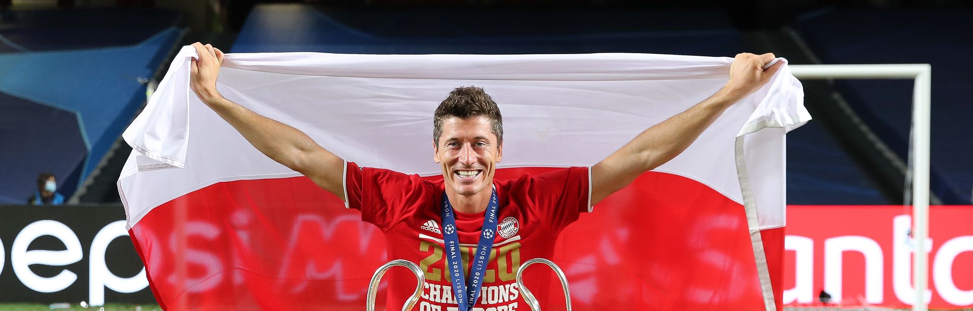 Getty Images / M. Donato/FC Bayern / Robert Lewandowski po wygraniu Ligi Mistrzów 2019/20