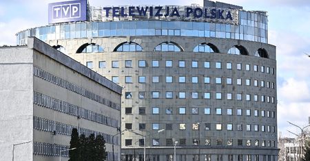 Kolejne wielomilionowe dotacje wpłynęły do TVP. Łączna kwota umowy to 900 mln zł