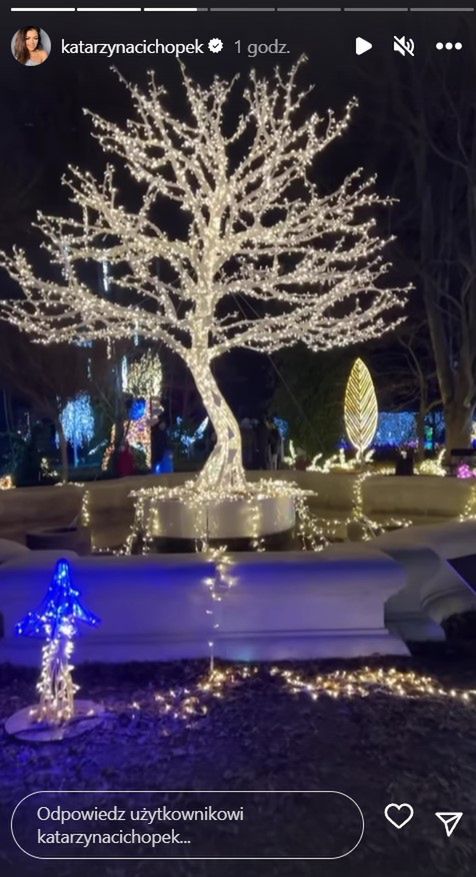 Kasia Cichopek i Maciej Kurzajewski na spacerze z córką