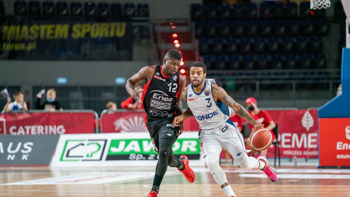 WP SportoweFakty / Rafał Sobierański / Na zdjęciu: Maurice Watson (z piłką)