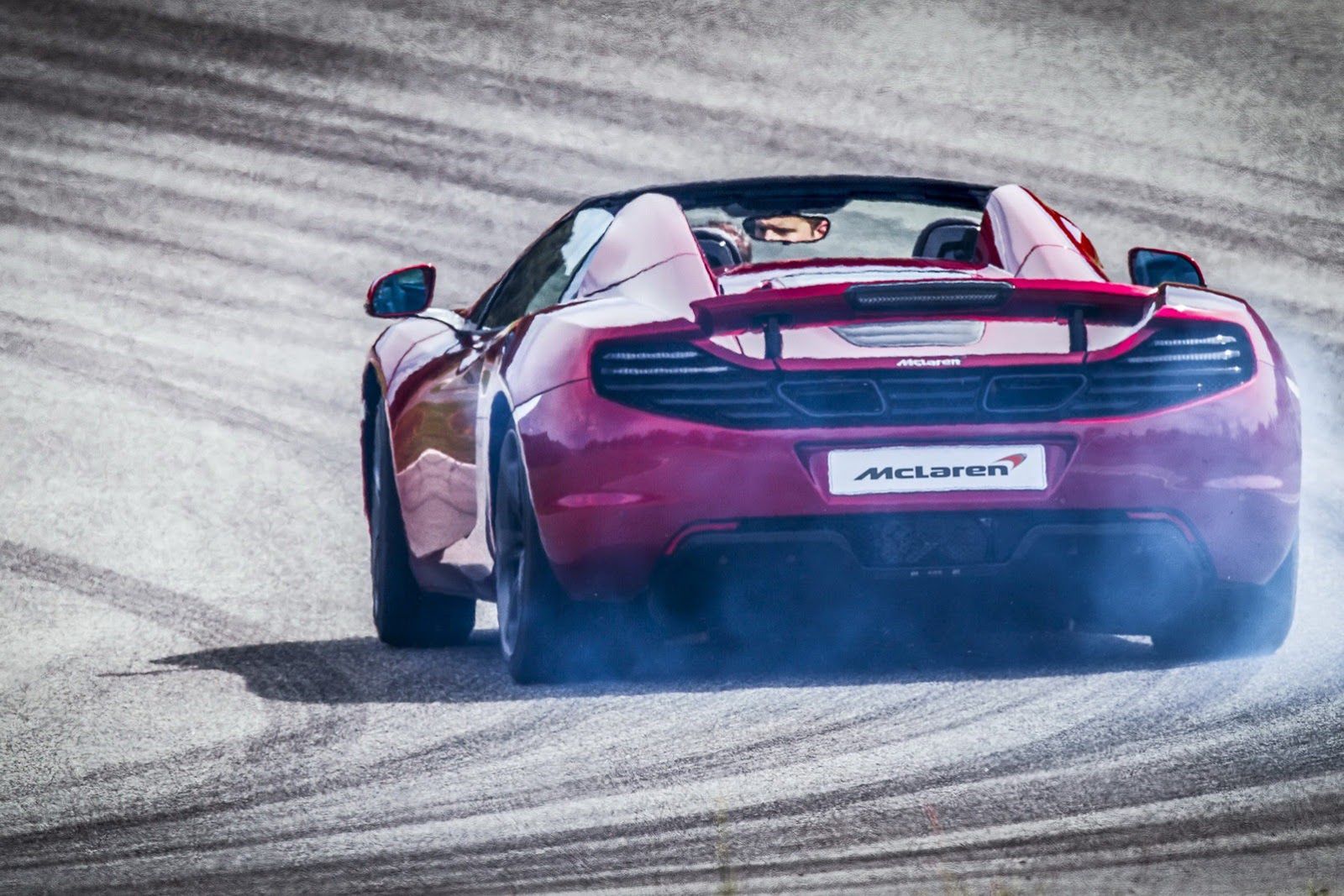 McLaren MP4-12C Spider - obszerna galeria prosto od producenta 44