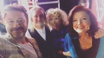 Podekscytowany Andrzej Piaseczny na planie "The Voice Senior"