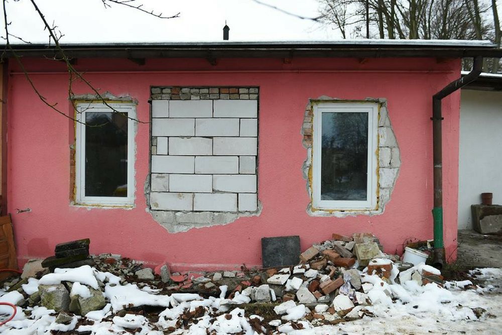 Fasada domu przed remontem