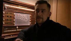 Dawid Podsiadło i Sokół zwiedzają Szkocję w kampanii whisky Johnnie Walker (wideo)