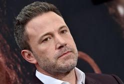 Żaden związek nie wyleczył go z nałogu. Ben Affleck znowu jest sam