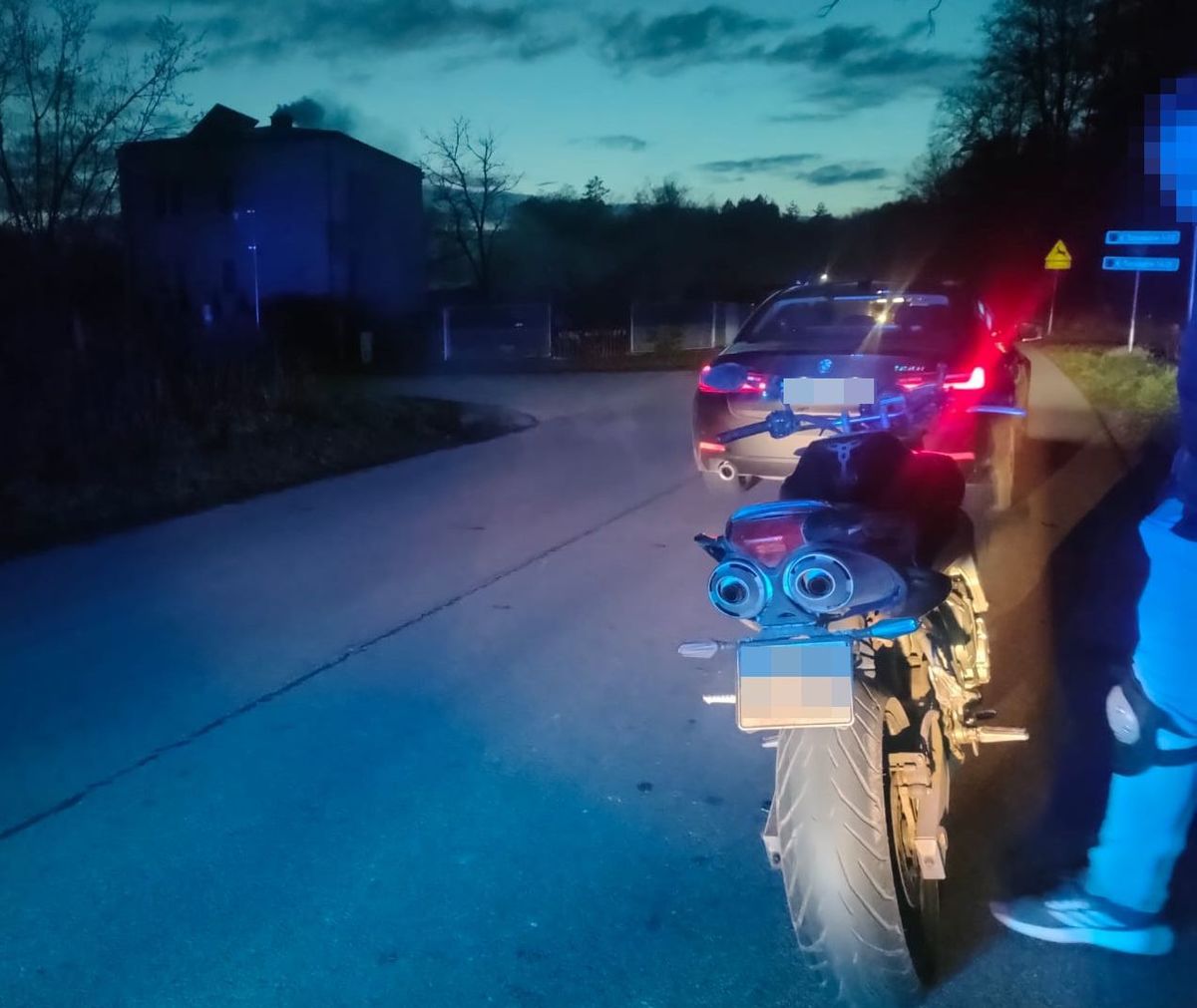 Góra Puławska: 24-latek bez prawa jazdy uciekał motocyklem