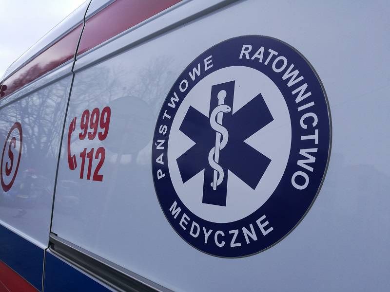 karetka pogotowie ratunkowe 999