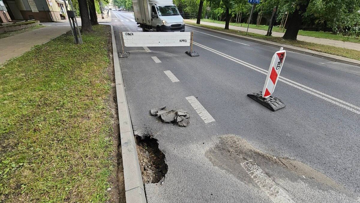 Zapadnięta jezdnia na ul. Wyszyńskiego w Lublinie