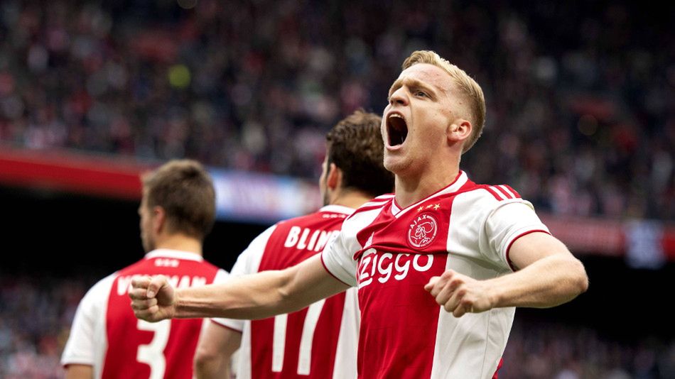 PAP/EPA / OLAF KRAAK / Na zdjęciu: Donny Van de Beek