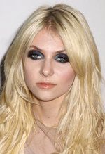 Taylor Momsen płacze krwią