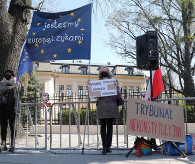 Unia pominie rząd PiS. Będą pieniądze na obronę demokracji