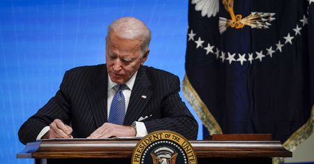 USA. Joe Biden cofa decyzje Trumpa w sprawie aborcji