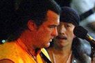 Steven Seagal broni swojego bluesa