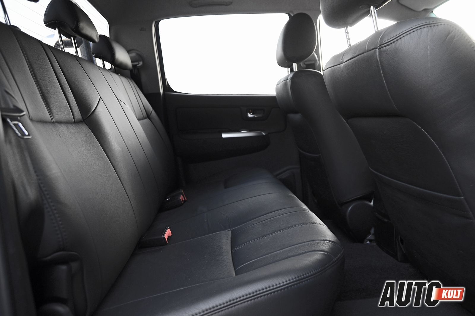 Toyota Hilux SR5 3,0 D4D A/T - test [galeria zdjęć] 23